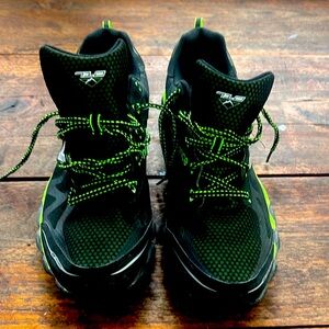 710 New Balance sneakers